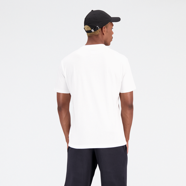 NEW BALANCE Essentials Stacked Logo Cotton Herren Shirt, white